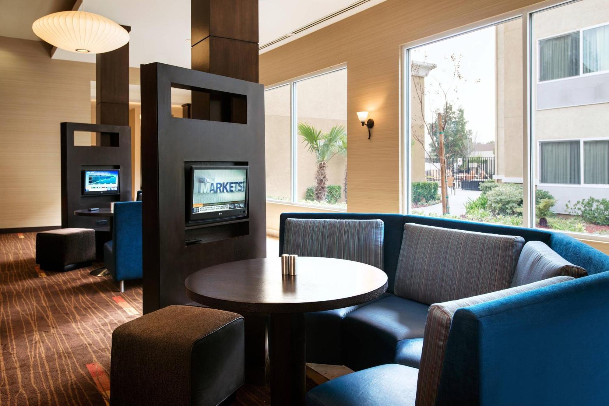 Courtyard By Marriott Sacramento Cal Expo Hotel Ngoại thất bức ảnh
