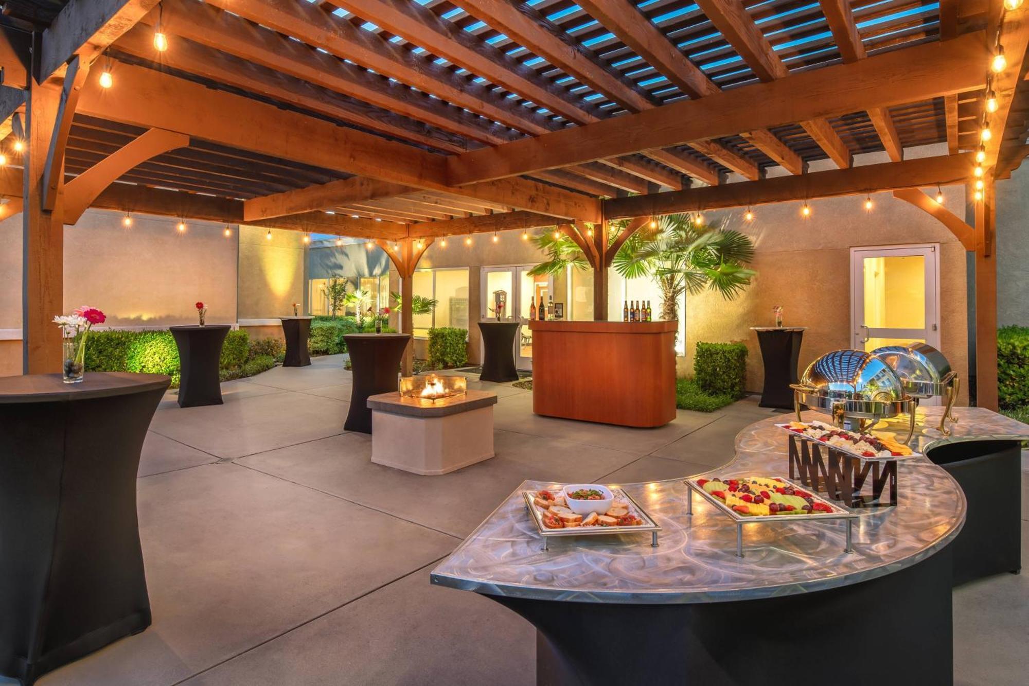 Courtyard By Marriott Sacramento Cal Expo Hotel Ngoại thất bức ảnh