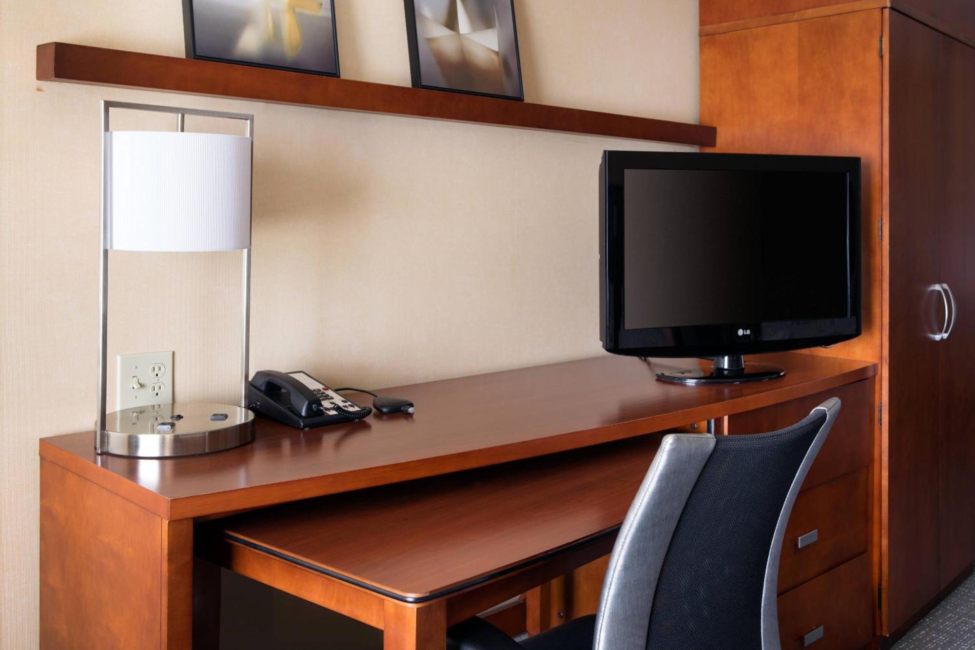 Courtyard By Marriott Sacramento Cal Expo Hotel Ngoại thất bức ảnh